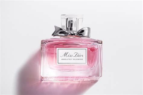 miss dior light pink perfume